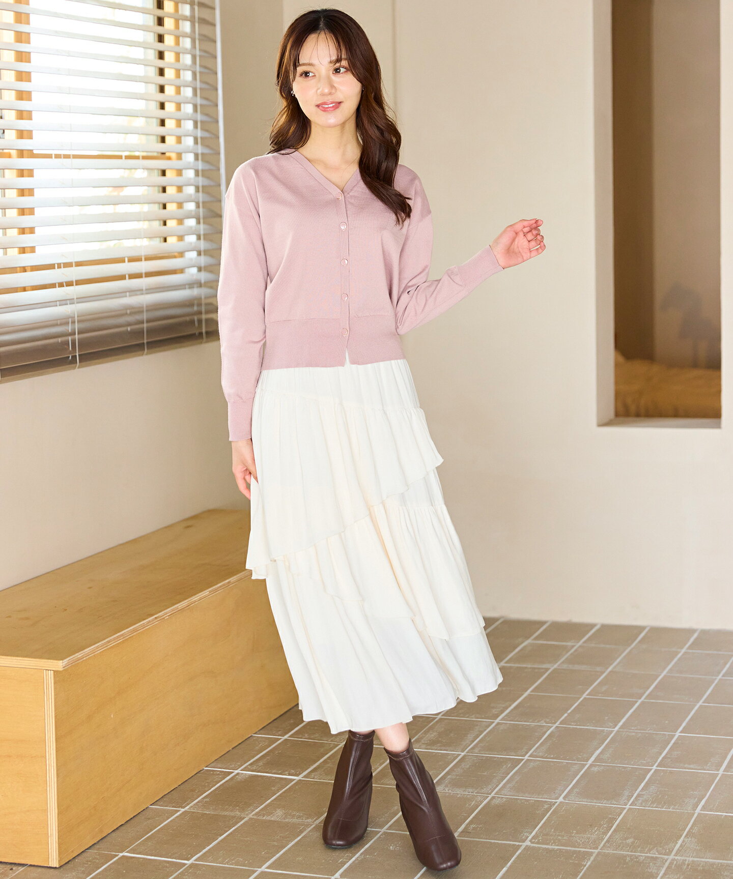 Ferouxの美シルエット ニット カーディガンを使ったコーディネートを紹介します。｜Rakuten Fashion(楽天ファッション／旧楽天ブランドアベニュー)6611061