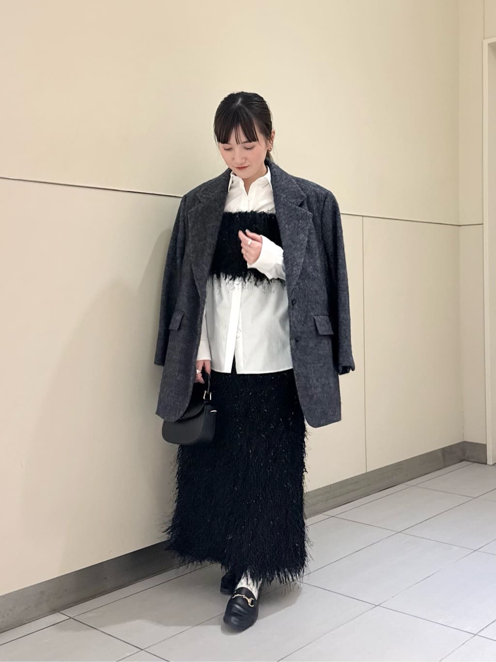 allurevilleのシャギーハーフコートを使ったコーディネートを紹介します。｜Rakuten Fashion(楽天ファッション／旧楽天ブランドアベニュー)6612685