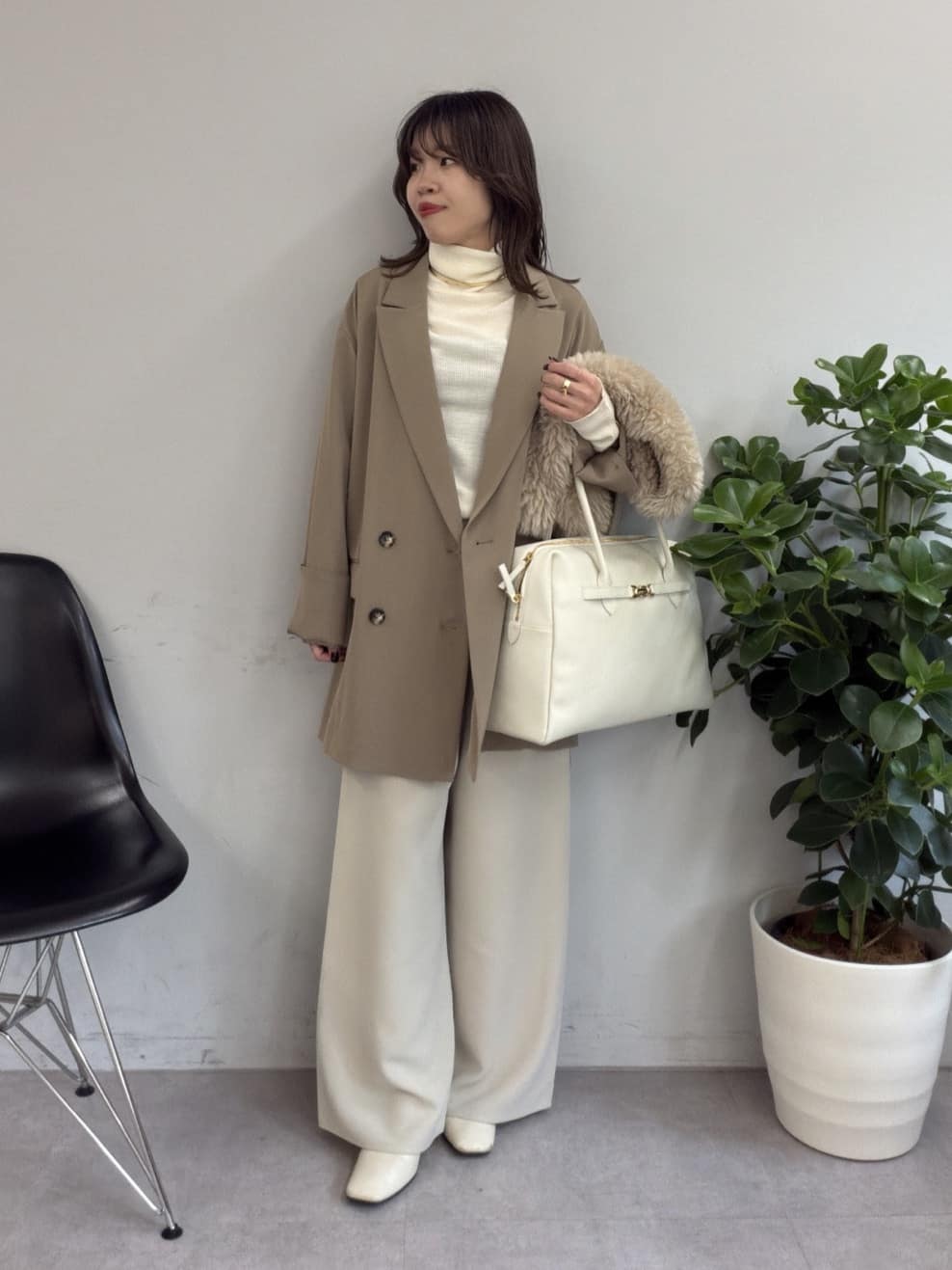 GALLARDAGALANTEの【累計販売1万枚超!】【美脚パンツ】ワイドドロストパンツを使ったコーディネートを紹介します。｜Rakuten Fashion(楽天ファッション／旧楽天ブランドアベニュー)6613758
