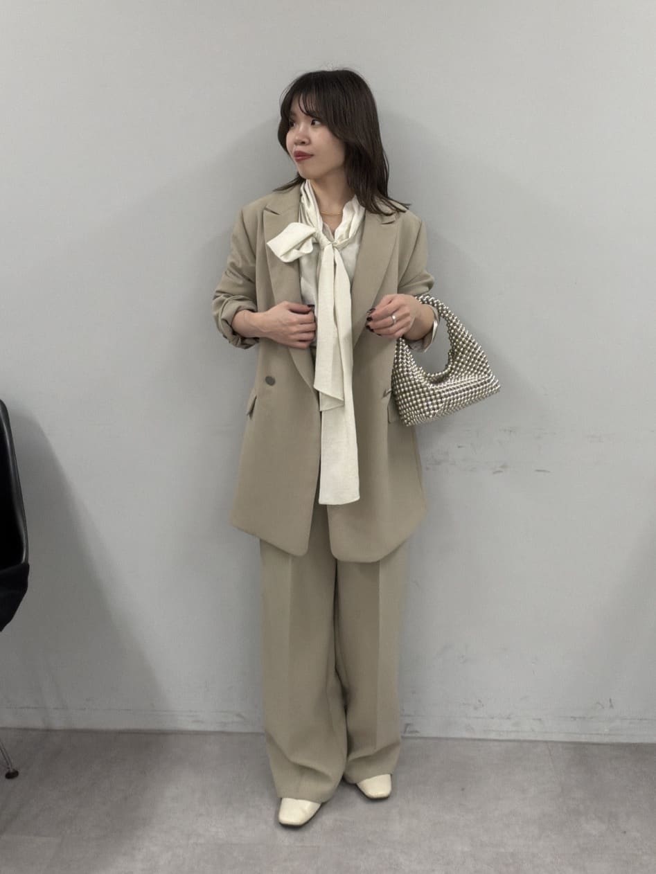 GALLARDAGALANTEの【上品×華やか】【2way】ギャザーボウタイブラウスを使ったコーディネートを紹介します。｜Rakuten Fashion(楽天ファッション／旧楽天ブランドアベニュー)6613965