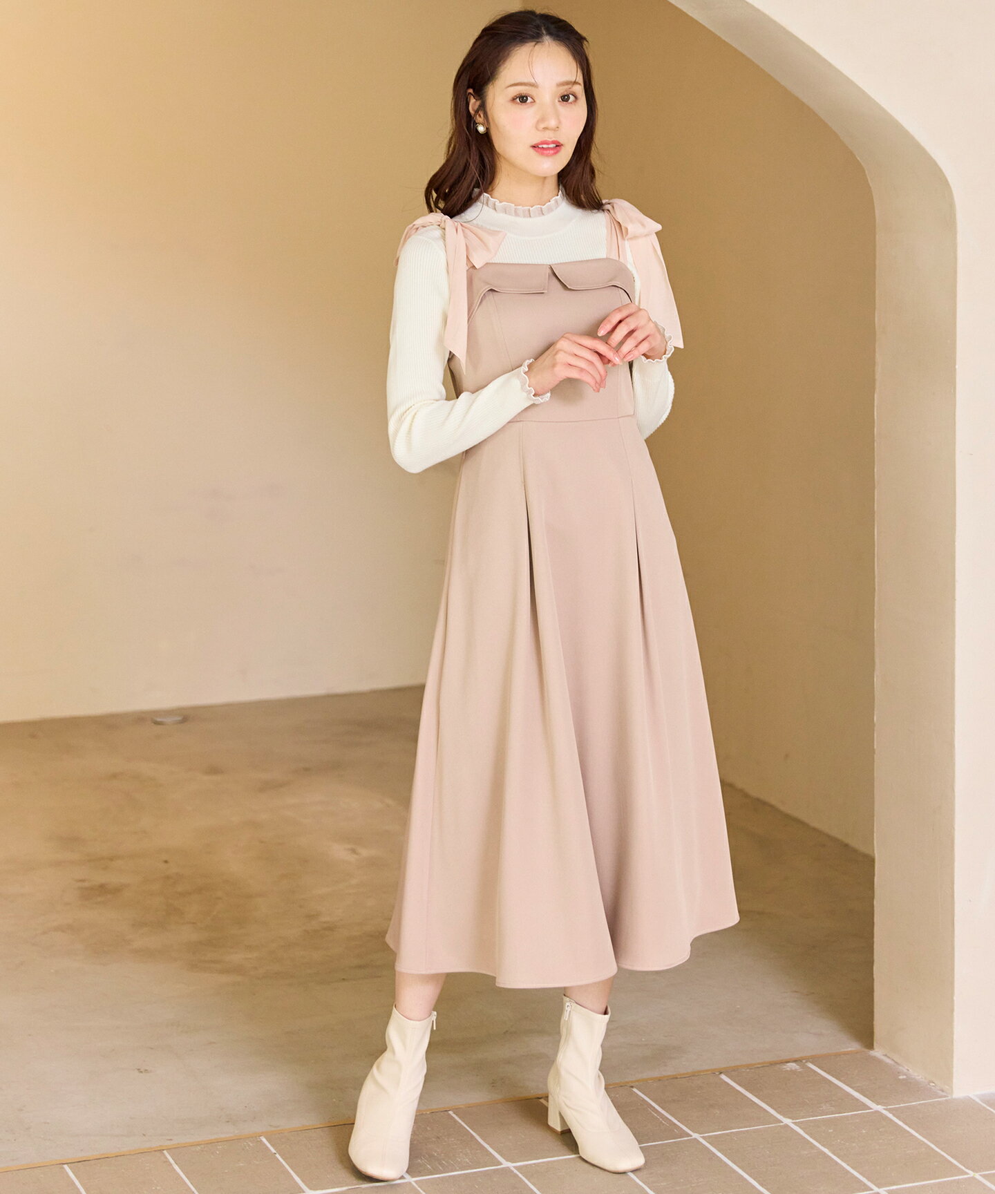 Ferouxのシアーリボンショルダー ジャンパースカートを使ったコーディネートを紹介します。｜Rakuten Fashion(楽天ファッション／旧楽天ブランドアベニュー)6616939