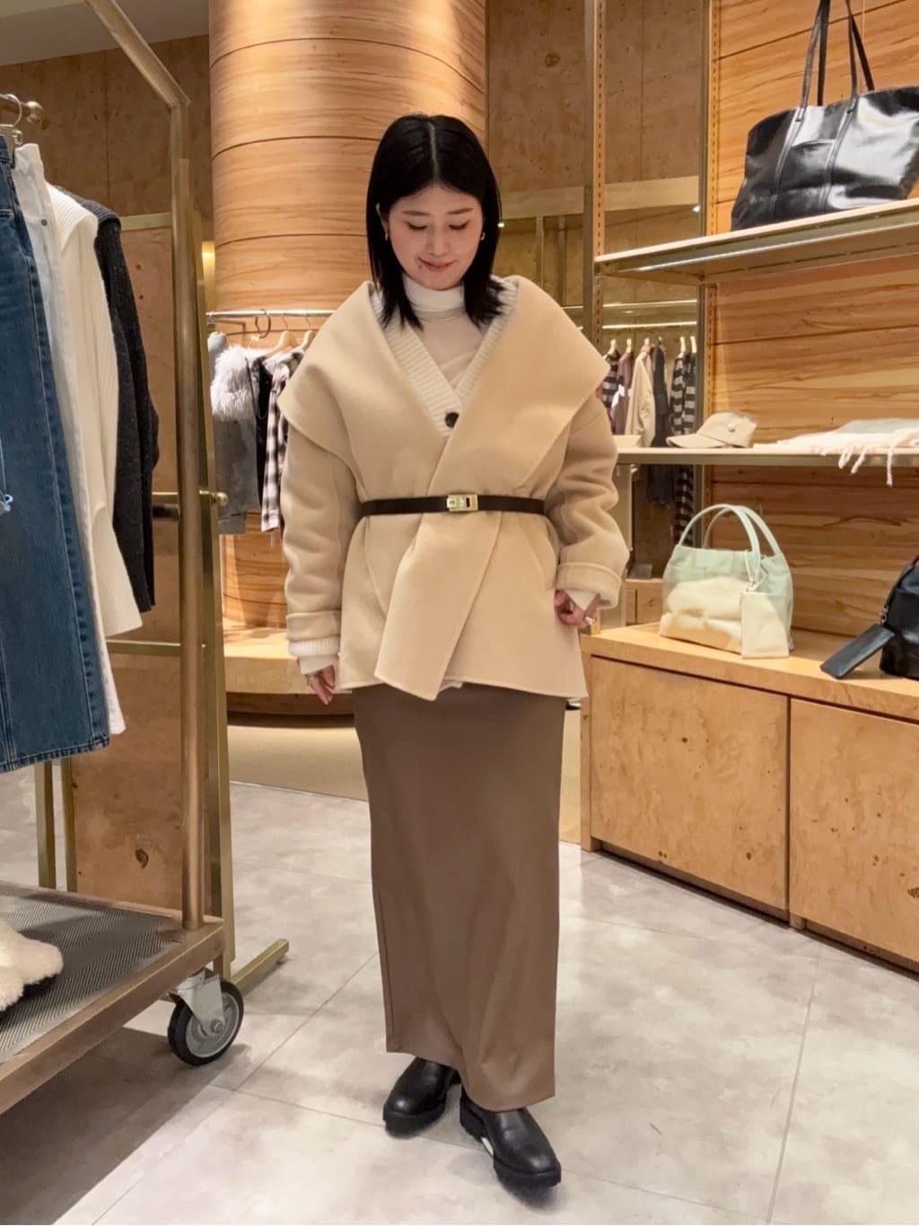 GALLARDAGALANTEの《ウエスト調整自由自在!》スクエアバックルベルトを使ったコーディネートを紹介します。｜Rakuten Fashion(楽天ファッション／旧楽天ブランドアベニュー)6618653