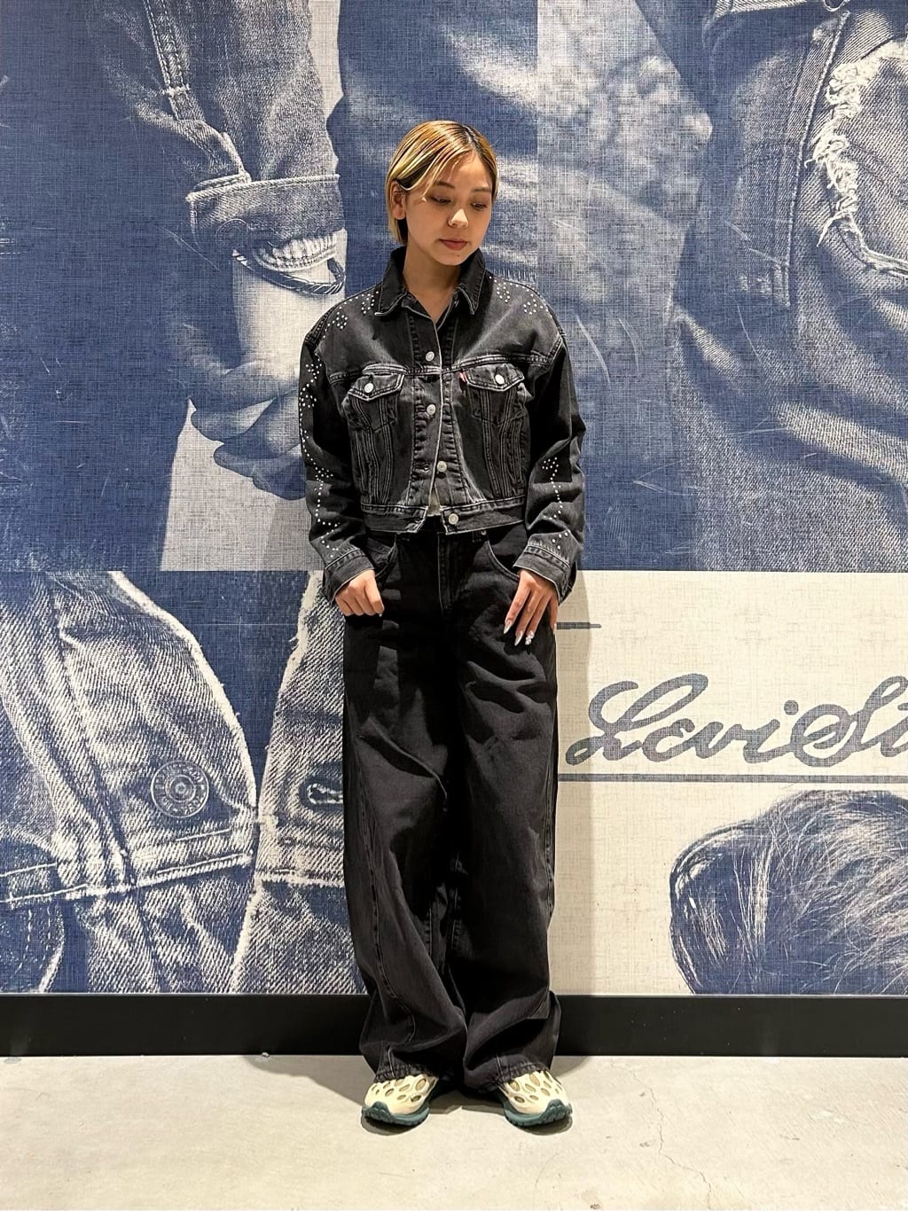 Levi's | SUPER BAGGY バレルジーンズ ブラック | Rakuten Fashion