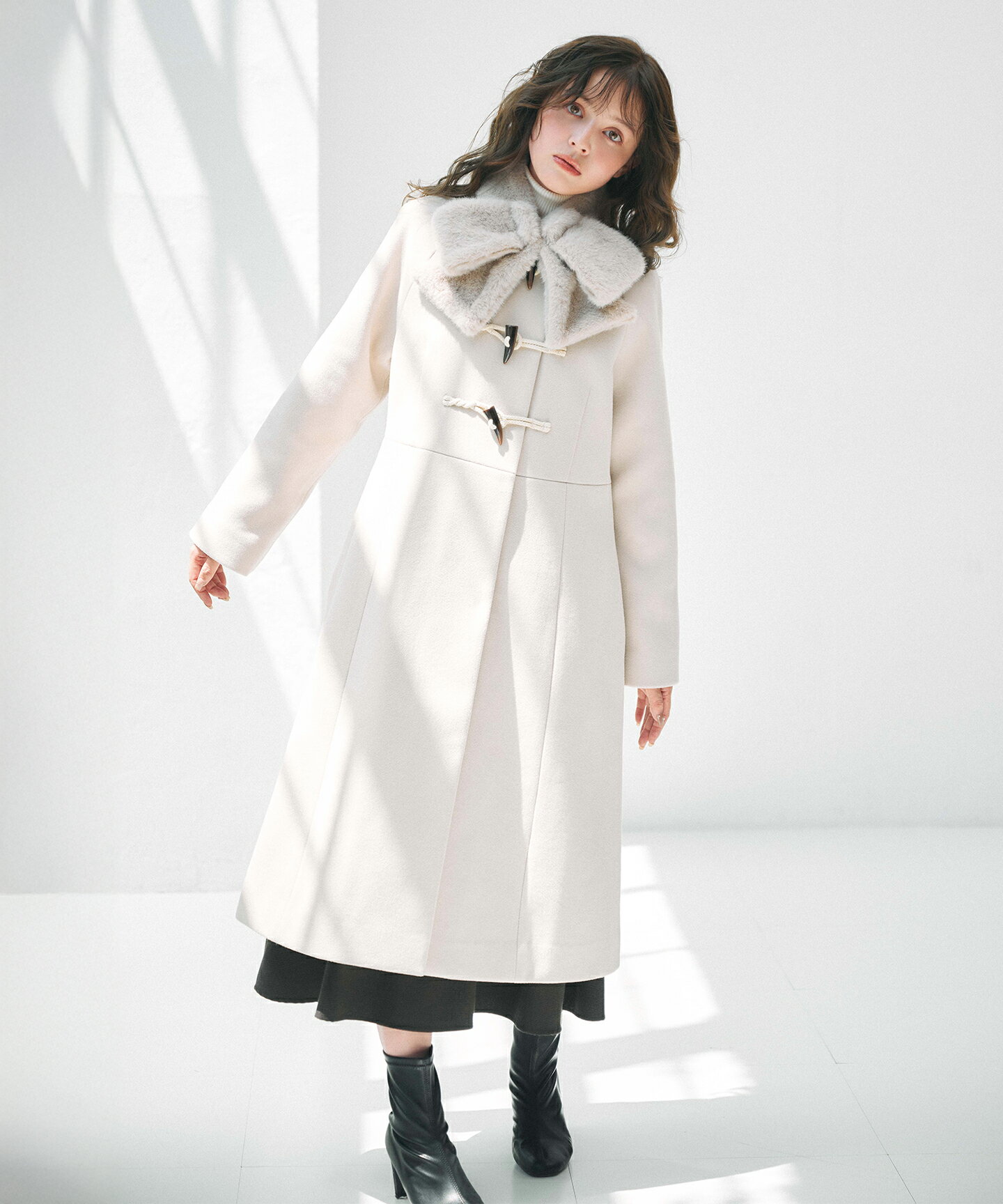Ferouxのパールボタン リブタートル ニットを使ったコーディネートを紹介します。｜Rakuten Fashion(楽天ファッション／旧楽天ブランドアベニュー)6632810