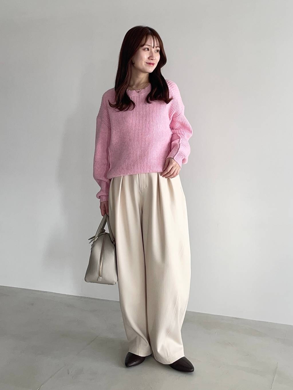 mysty womanの切り替えアウトリンキングニットを使ったコーディネートを紹介します。｜Rakuten Fashion(楽天ファッション／旧楽天ブランドアベニュー)6632811