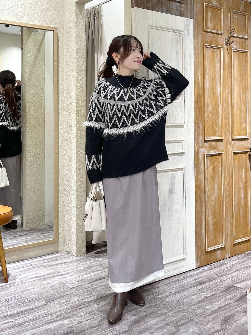 mysty womanの裾配色タイトスカートを使ったコーディネートを紹介します。｜Rakuten Fashion(楽天ファッション／旧楽天ブランドアベニュー)6632843
