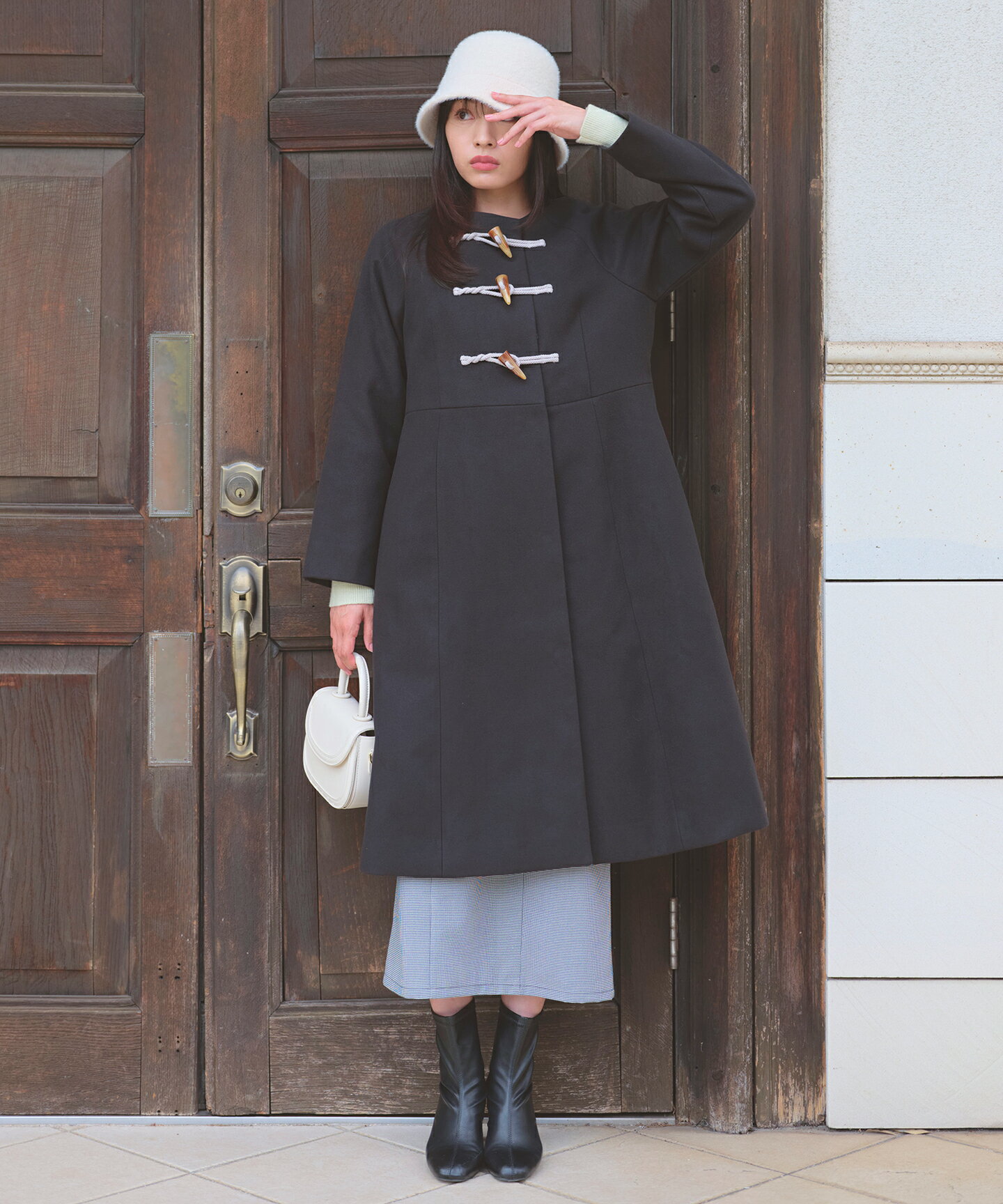 Ferouxのクルーネックニット プルオーバーを使ったコーディネートを紹介します。｜Rakuten Fashion(楽天ファッション／旧楽天ブランドアベニュー)6632849