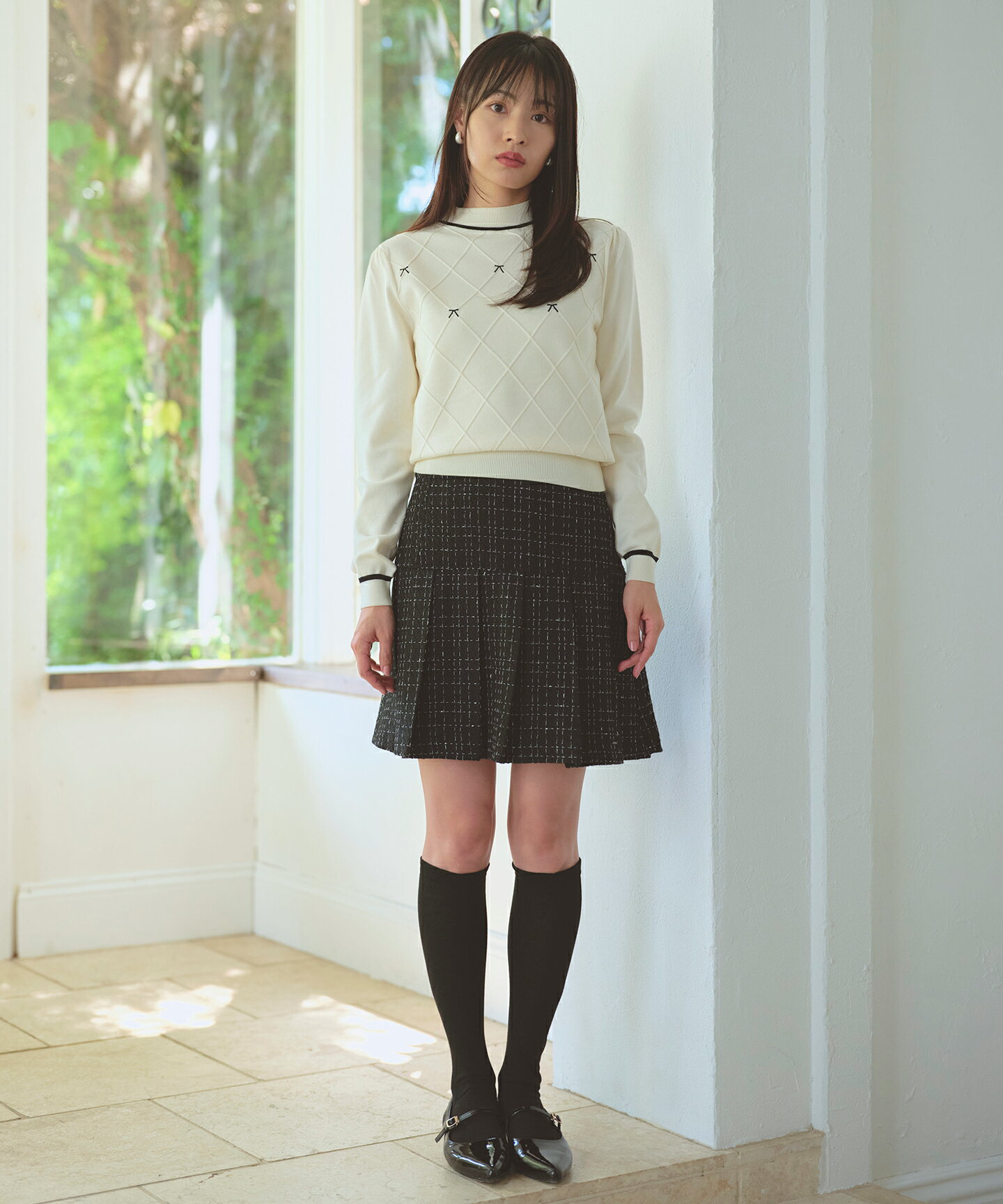 Ferouxのプリーツミニ スカートを使ったコーディネートを紹介します。｜Rakuten Fashion(楽天ファッション／旧楽天ブランドアベニュー)6632862
