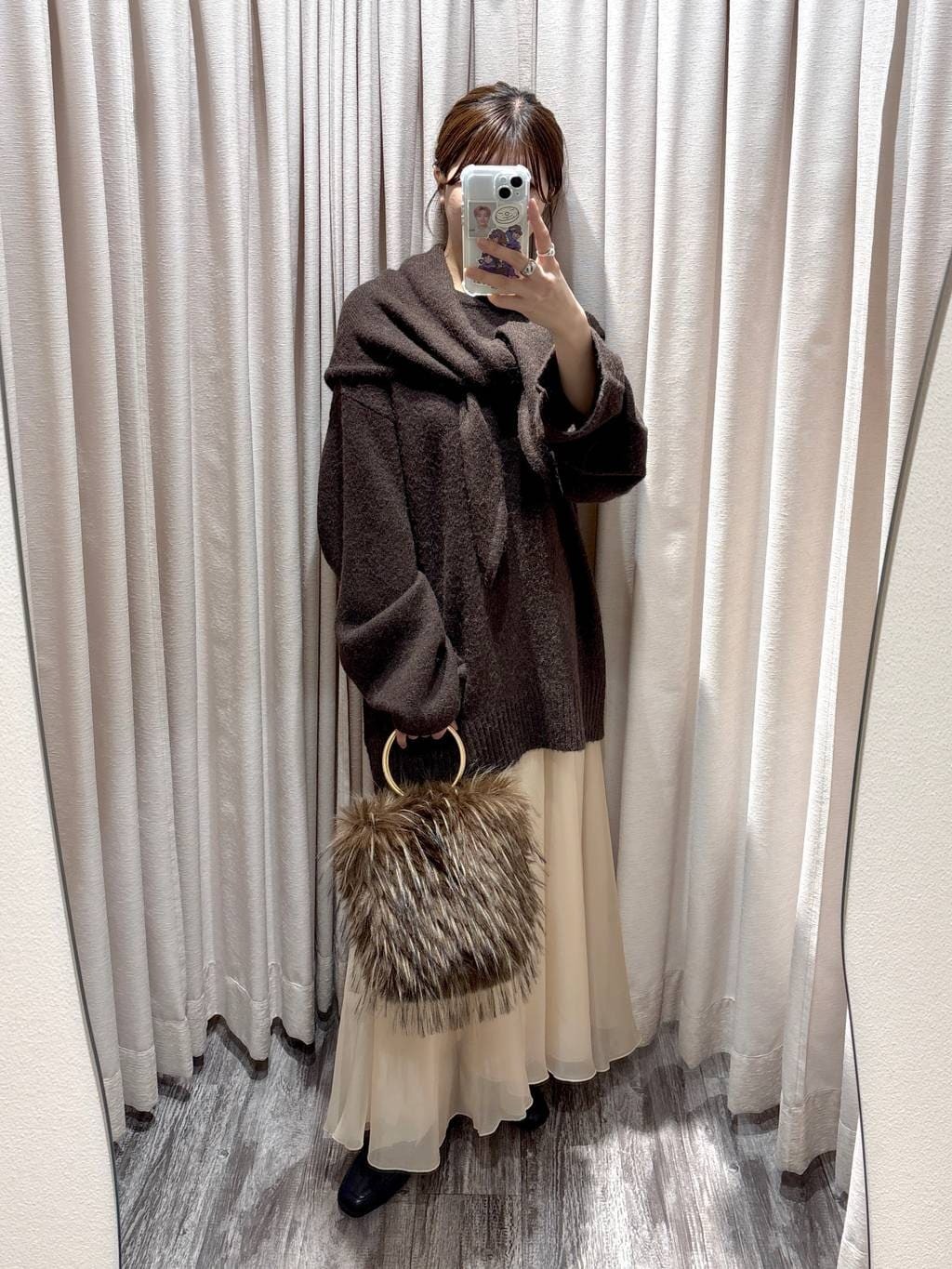 mysty womanのニットストールSETプルオーバーを使ったコーディネートを紹介します。｜Rakuten Fashion(楽天ファッション／旧楽天ブランドアベニュー)6632890