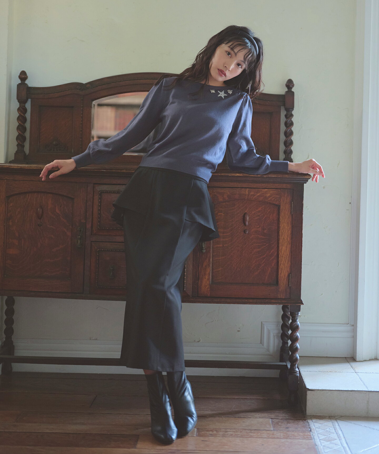Ferouxのブローチデザインニット プルオーバーを使ったコーディネートを紹介します。｜Rakuten Fashion(楽天ファッション／旧楽天ブランドアベニュー)6632919