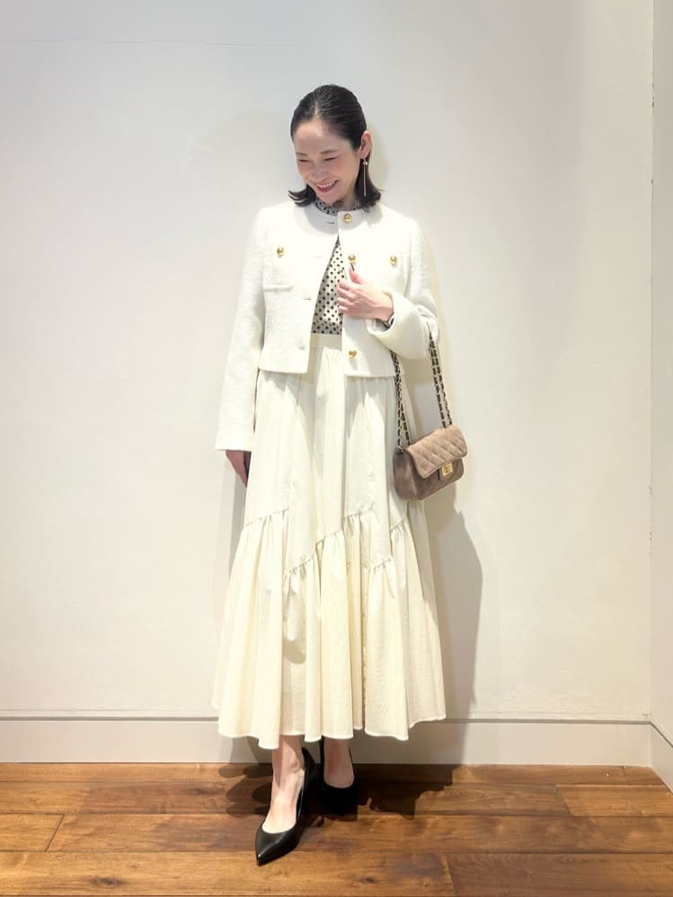 allurevilleの◇バイヤス切替ギャザースカートを使ったコーディネートを紹介します。｜Rakuten Fashion(楽天ファッション／旧楽天ブランドアベニュー)6633725
