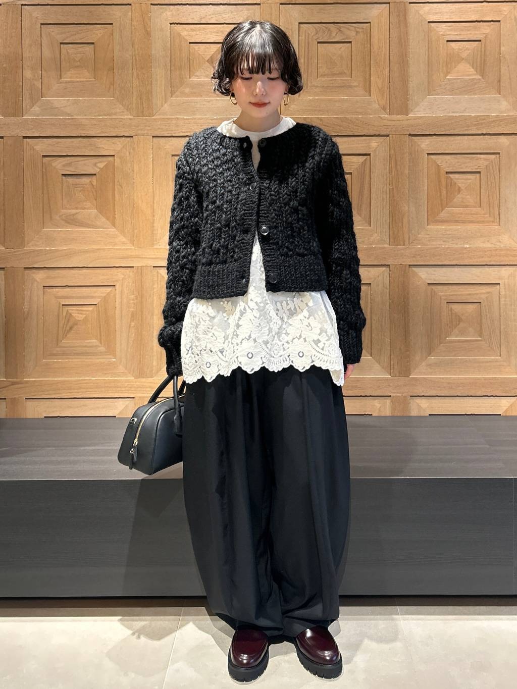 Curensologyのスラブハンドニットジャケットを使ったコーディネートを紹介します。｜Rakuten Fashion(楽天ファッション／旧楽天ブランドアベニュー)6636207