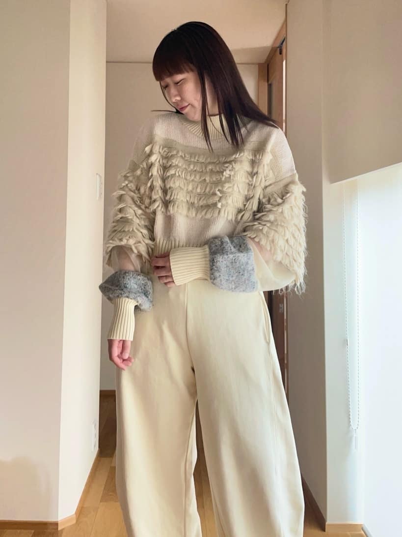 HeRIN.CYEのCURVE LINE スウェットパンツを使ったコーディネートを紹介します。｜Rakuten Fashion(楽天ファッション／旧楽天ブランドアベニュー)6636330