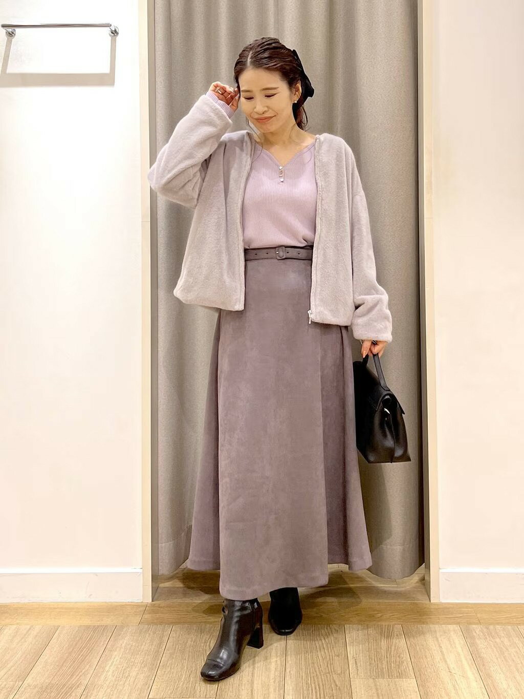 Andemiuのベロアシシュウロングワンピースを使ったコーディネート