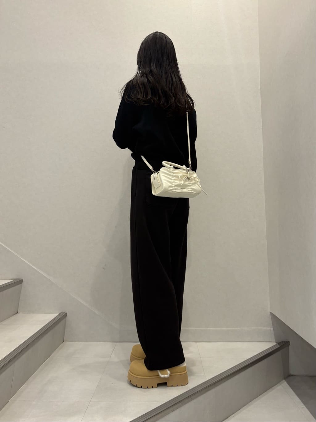 ⭐︎カール⭐︎ CHARLES & KEITH | Kadee ケーディー メタリックルーシュドボウ