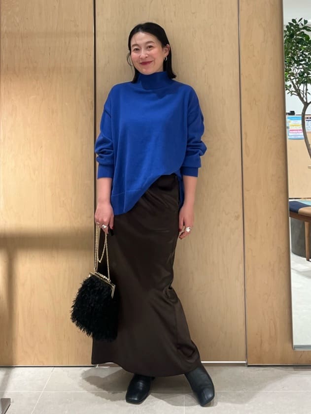 GALLARDAGALANTEの【手洗い可能】ストレッチサテンタイトスカートを使ったコーディネートを紹介します。｜Rakuten Fashion(楽天ファッション／旧楽天ブランドアベニュー)6653083