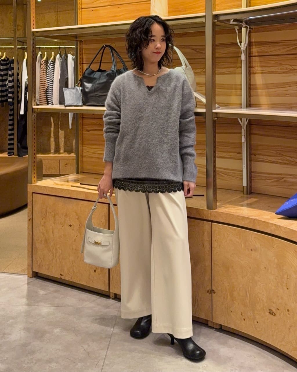 GALLARDAGALANTEの【ミニマルで万能!】ネックカフを使ったコーディネートを紹介します。｜Rakuten Fashion(楽天ファッション／旧楽天ブランドアベニュー)6654262