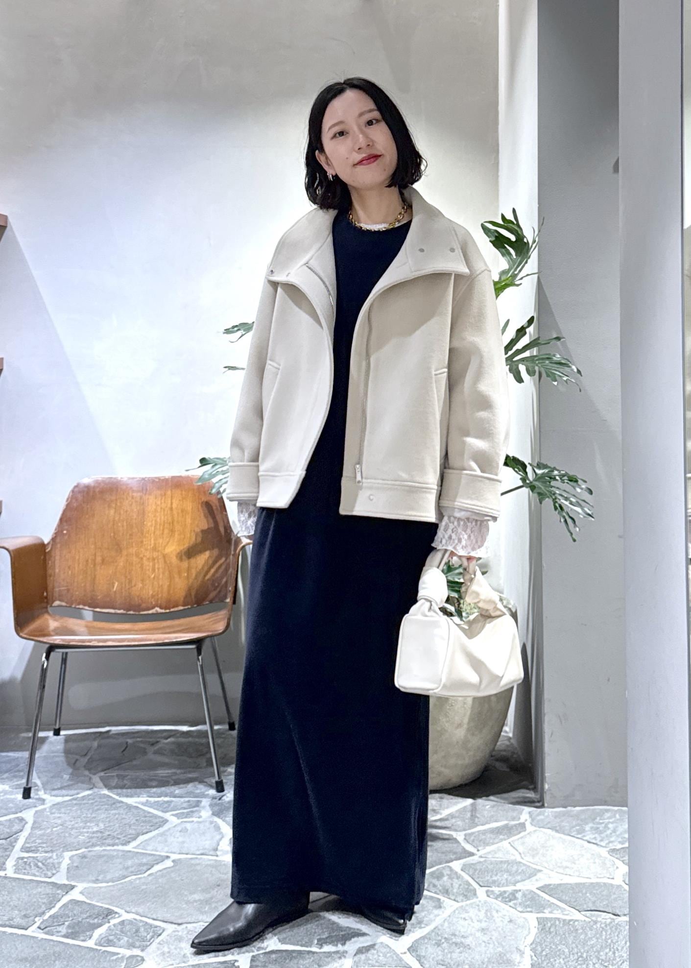 ADAM ET ROPE'のSuper120'sウールブルゾンを使ったコーディネート