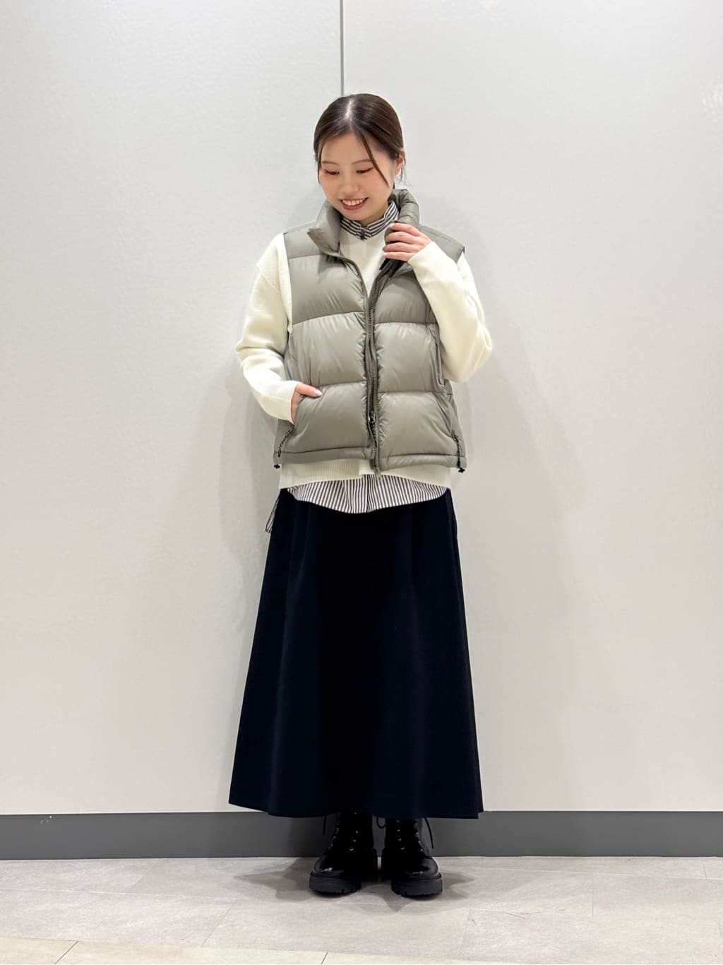 human woman | ◇ボリュームスタンドダウンベスト | Rakuten Fashion