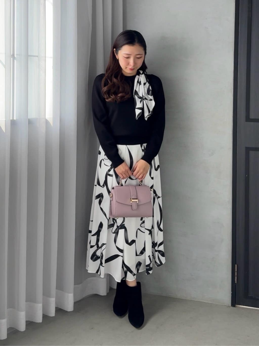 Viaggio Bluのトゥシューズスカーフ付きニットを使ったコーディネートを紹介します。｜Rakuten Fashion(楽天ファッション／旧楽天ブランドアベニュー)6657099