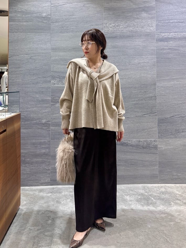 GALLARDAGALANTEの【手洗い可能】ストレッチサテンタイトスカートを使ったコーディネートを紹介します。｜Rakuten Fashion(楽天ファッション／旧楽天ブランドアベニュー)6656988
