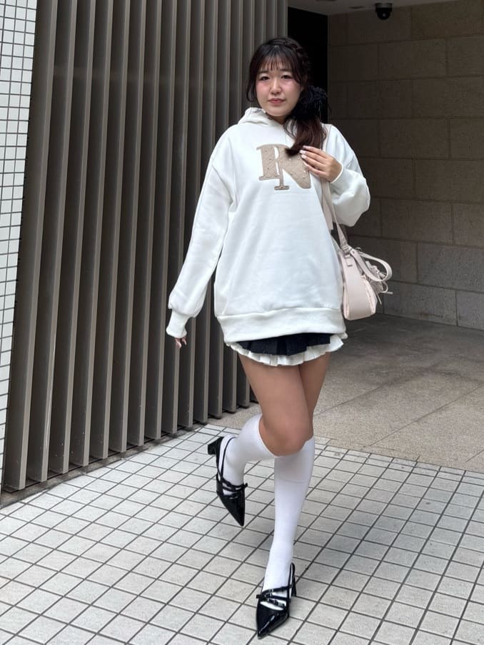 one after another NICE CLAUPのキルティングロゴゆるパーカーを使った 