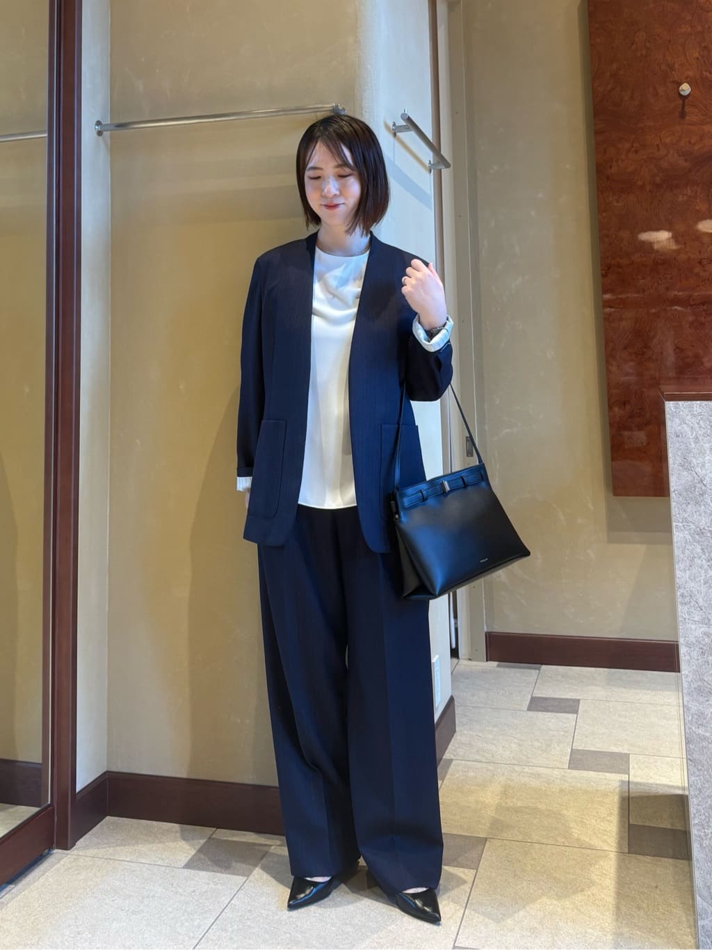 conte 長袖ブラウス ブラウン➕ 巾着型 ショルダーバッグ ベージュ ムースplus / カーキ【受注制作】 | Hanp Bag Trocco