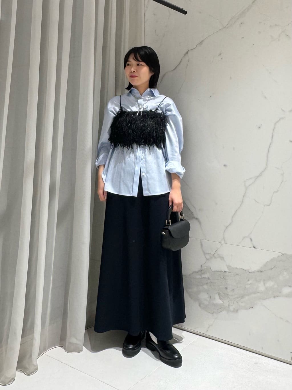 allurevilleのコットンオックスラウンドヘムシャツを使ったコーディネートを紹介します。｜Rakuten Fashion(楽天ファッション／旧楽天ブランドアベニュー)6665391