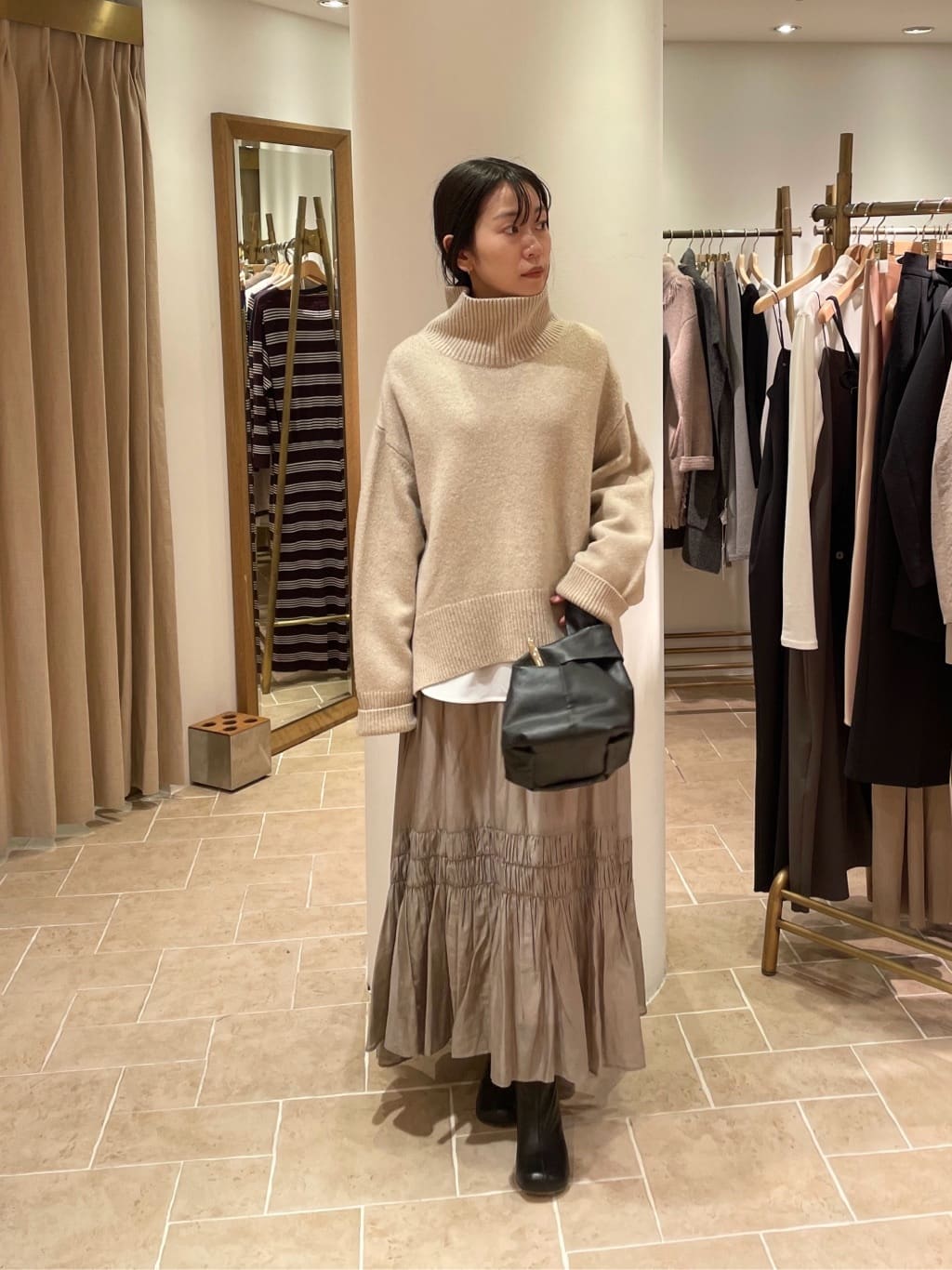 GALLARDAGALANTEのラウンドブラウスTeeを使ったコーディネートを紹介します。｜Rakuten Fashion(楽天ファッション／旧楽天ブランドアベニュー)6667781