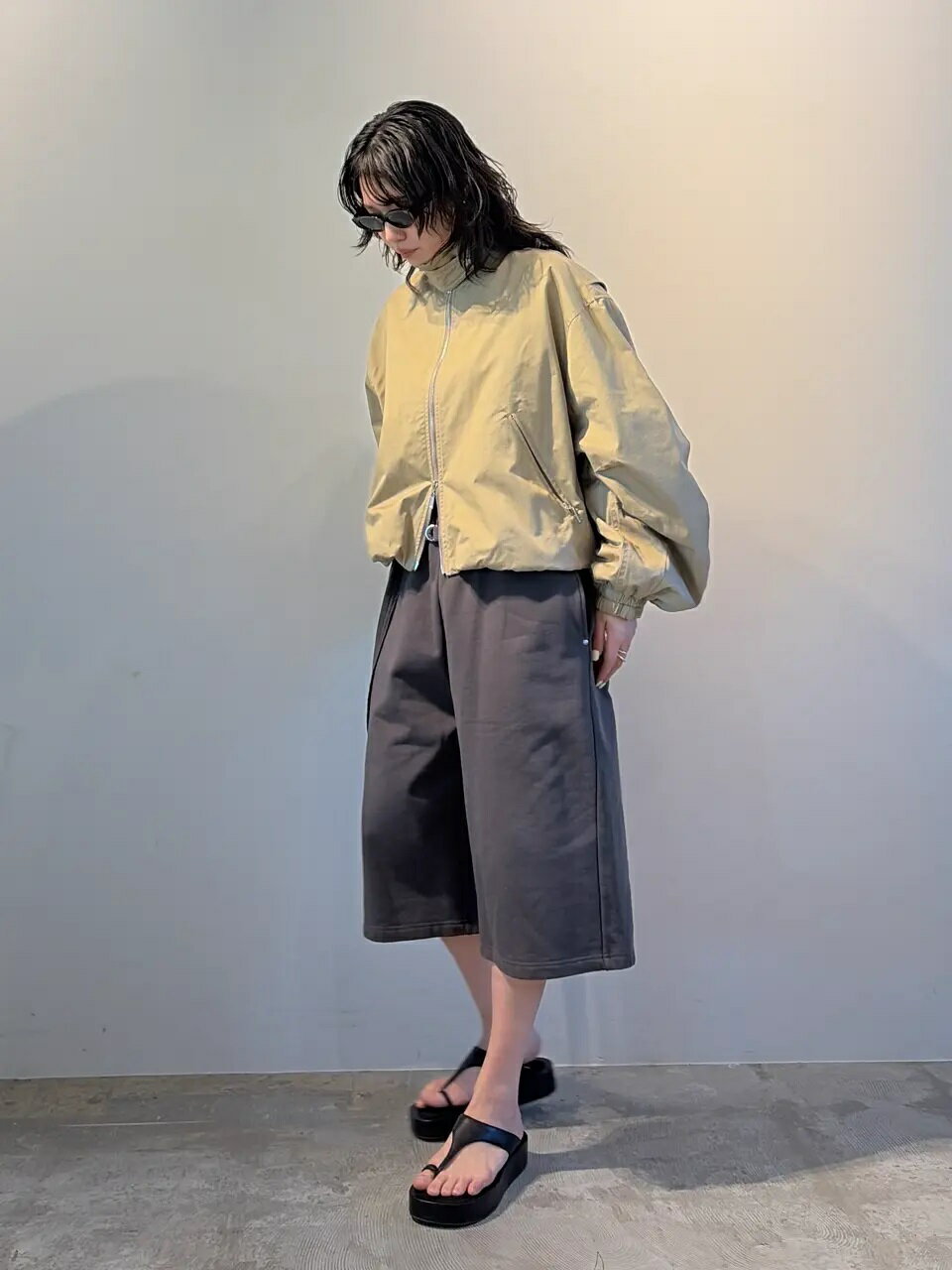 PRANK PROJECTのベルテッドスウェットショーツ / Belted Sweat Shortsを使ったコーディネートを紹介します。｜Rakuten Fashion(楽天ファッション／旧楽天ブランドアベニュー)6675187