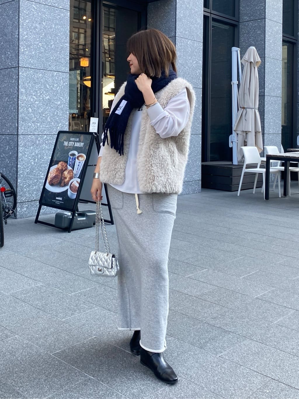 DOUDOU | 袖リブバックボタンジョーゼットロゴプルオーバー | Rakuten