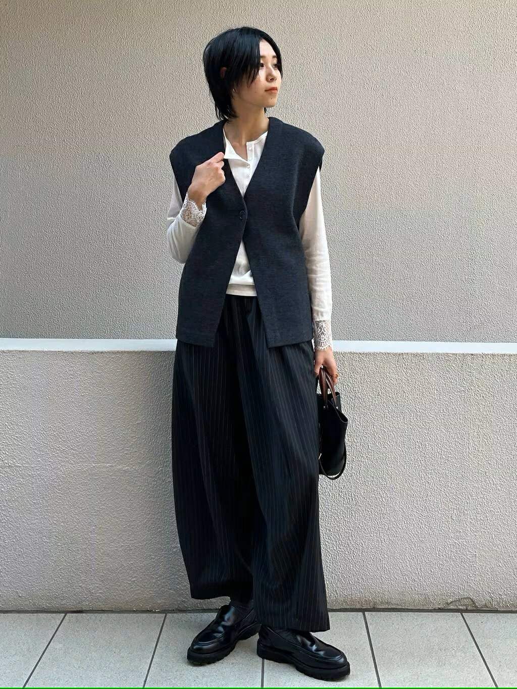 CurensologyのヘンリーレースロングスリーブTシャツを使ったコーディネートを紹介します。｜Rakuten Fashion(楽天ファッション／旧楽天ブランドアベニュー)6686664