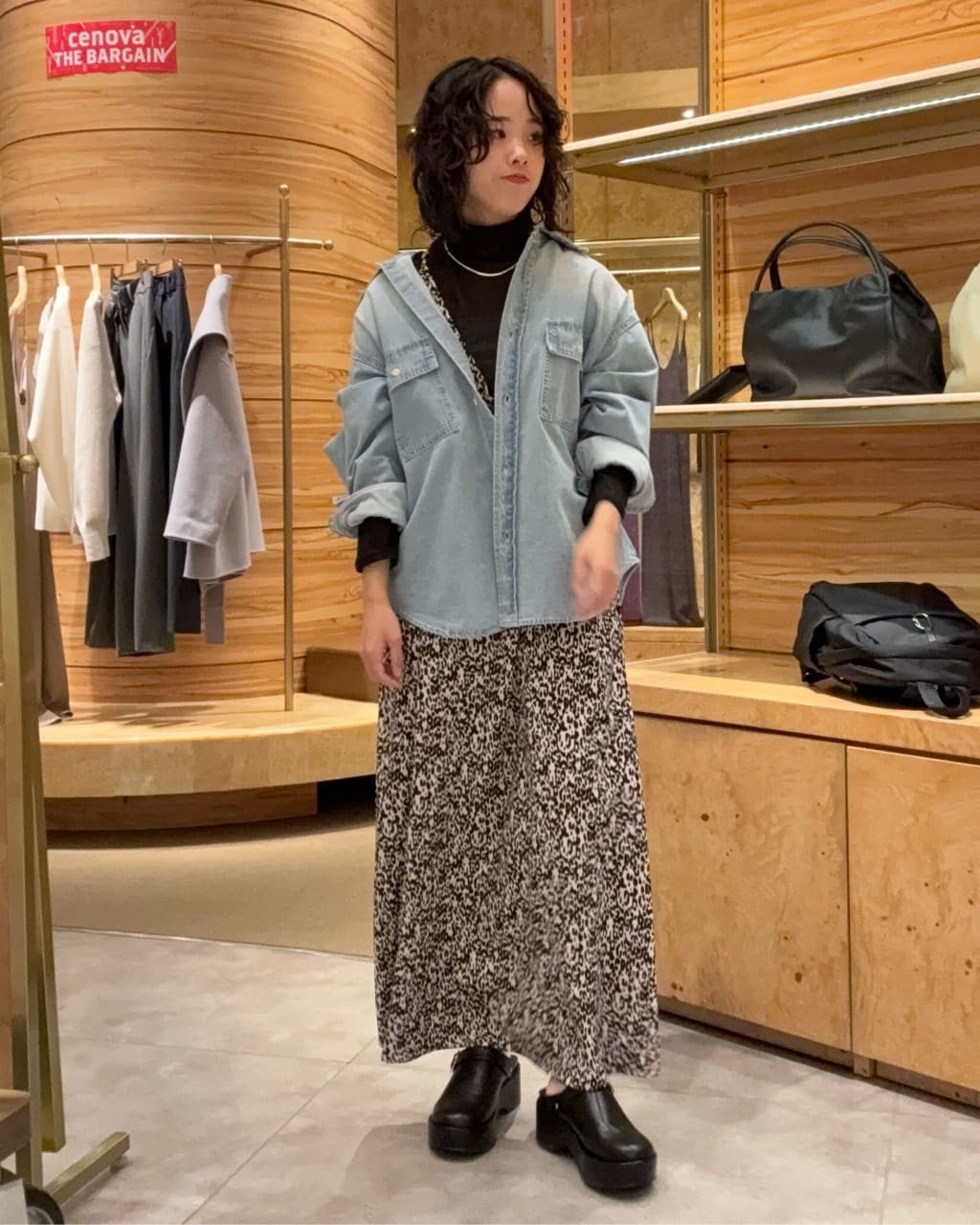 GALLARDAGALANTEの【ミニマルで万能!】ネックカフを使ったコーディネートを紹介します。｜Rakuten Fashion(楽天ファッション／旧楽天ブランドアベニュー)6692871
