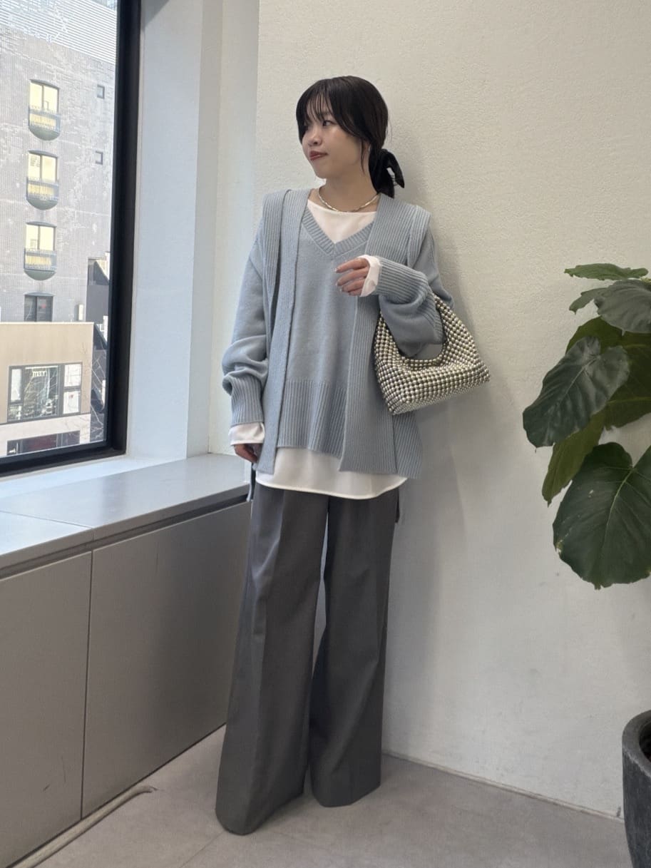 GALLARDAGALANTEの【手洗い可】タックストレートパンツを使ったコーディネートを紹介します。｜Rakuten Fashion(楽天ファッション／旧楽天ブランドアベニュー)6696084