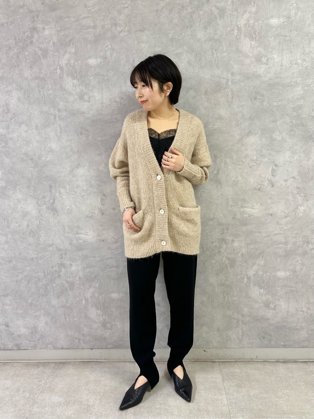 conte シャギーVネックカーディガン ベージュ BEIGE】<conte>シャギー Vネックカーディガンの通販 by UNITED ARROWS