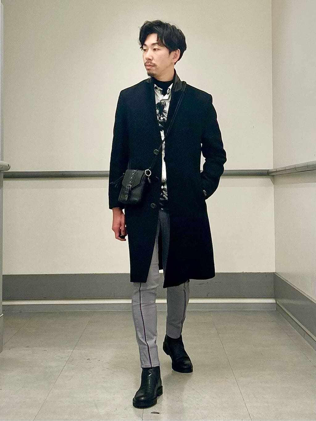 5351POUR LES HOMMES | 尾州産 ピークドラペル チェスターコート