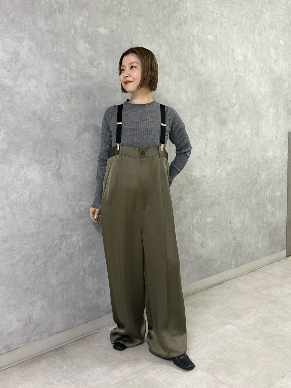 Conte サスペンダーパンツ セール】＜conte＞サテン サスペンダー ワイドパンツ（その他パンツ