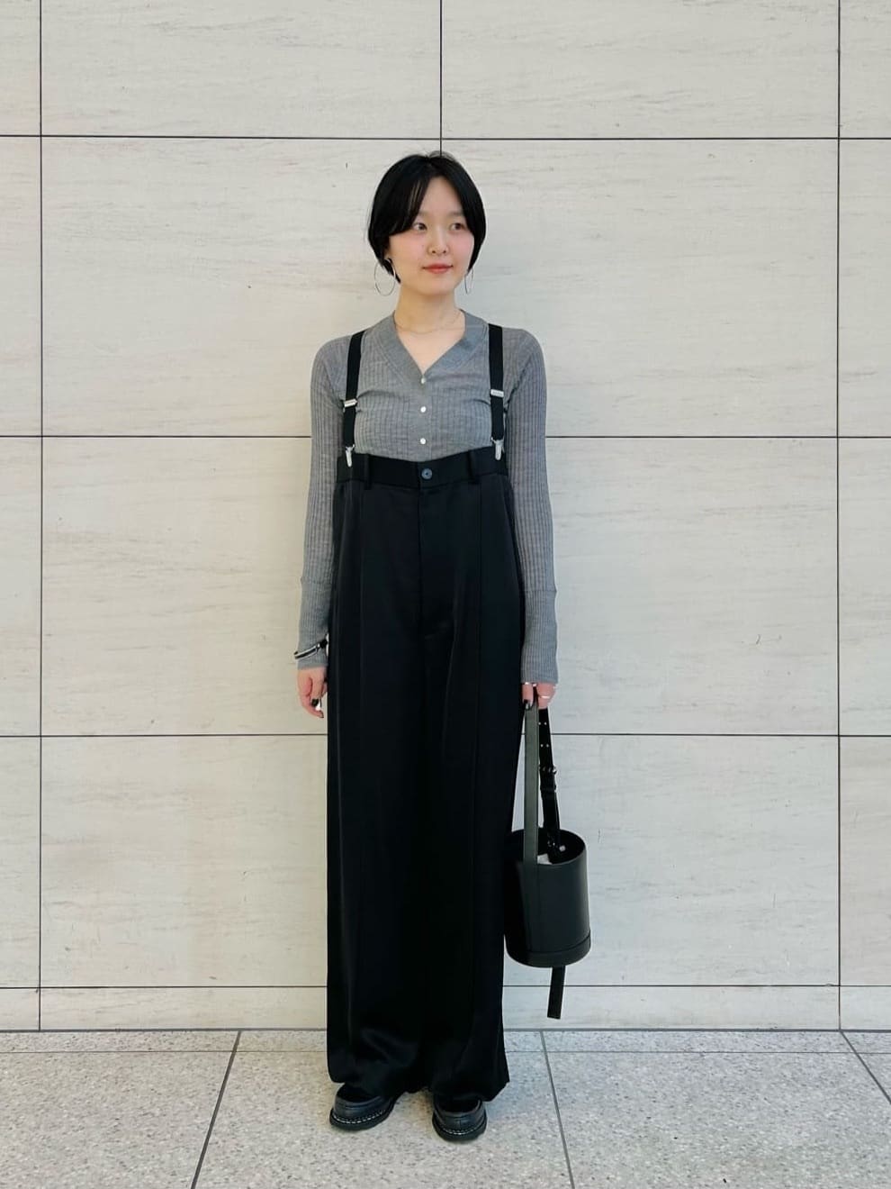 UNITED ARROWS LTD. OUTLET | <conte>シアー リブ Vネックカーディガン