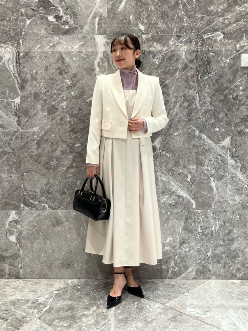 allurevilleの【LOULOU WILLOUGHBY】ダブルクロスショートジャケットを使ったコーディネートを紹介します。｜Rakuten Fashion(楽天ファッション／旧楽天ブランドアベニュー)6717386