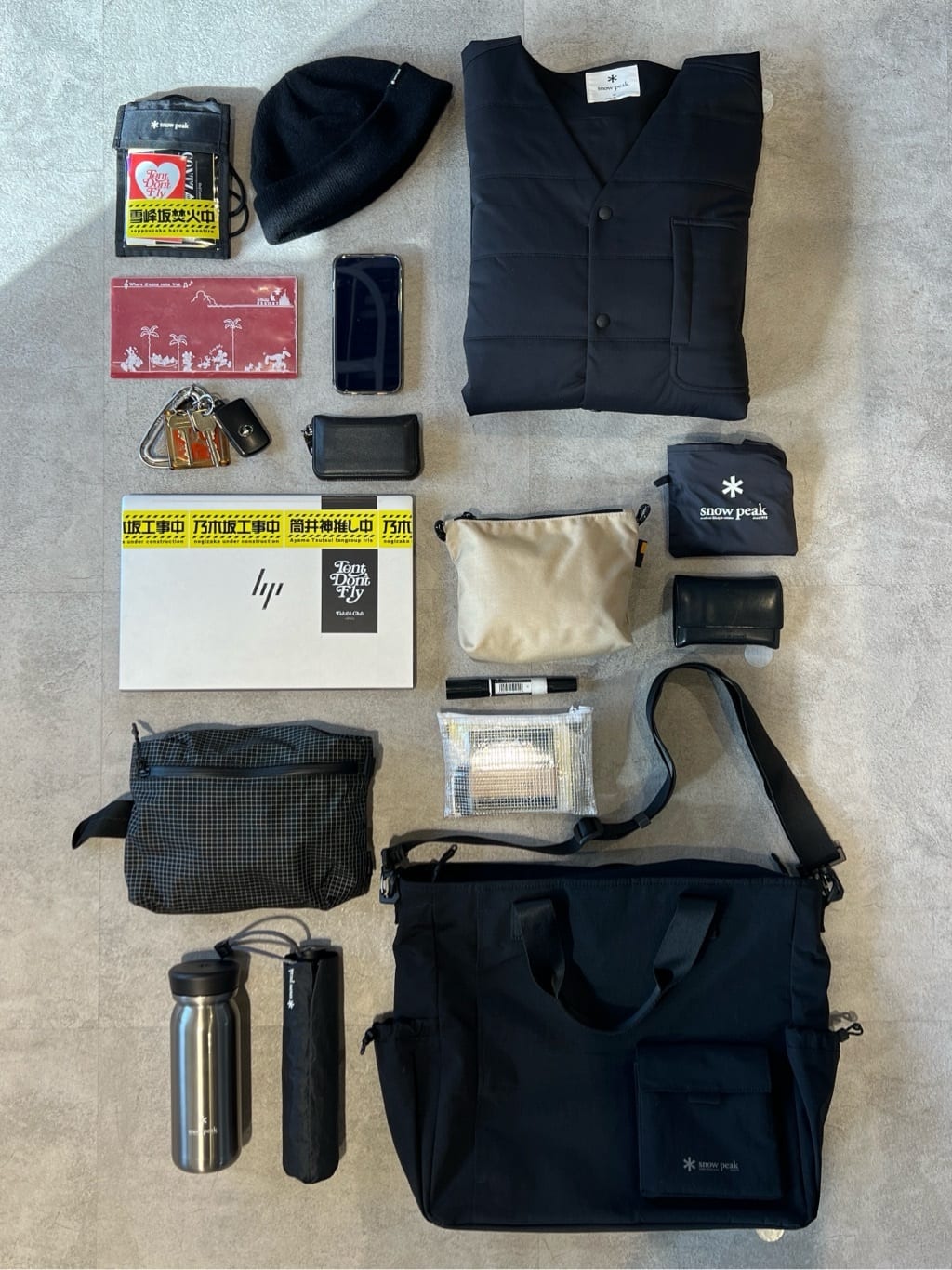 Snow PeakのDual Tech Alpha Tote Bagを使ったコーディネートを紹介します。｜Rakuten Fashion(楽天ファッション／旧楽天ブランドアベニュー)6717548