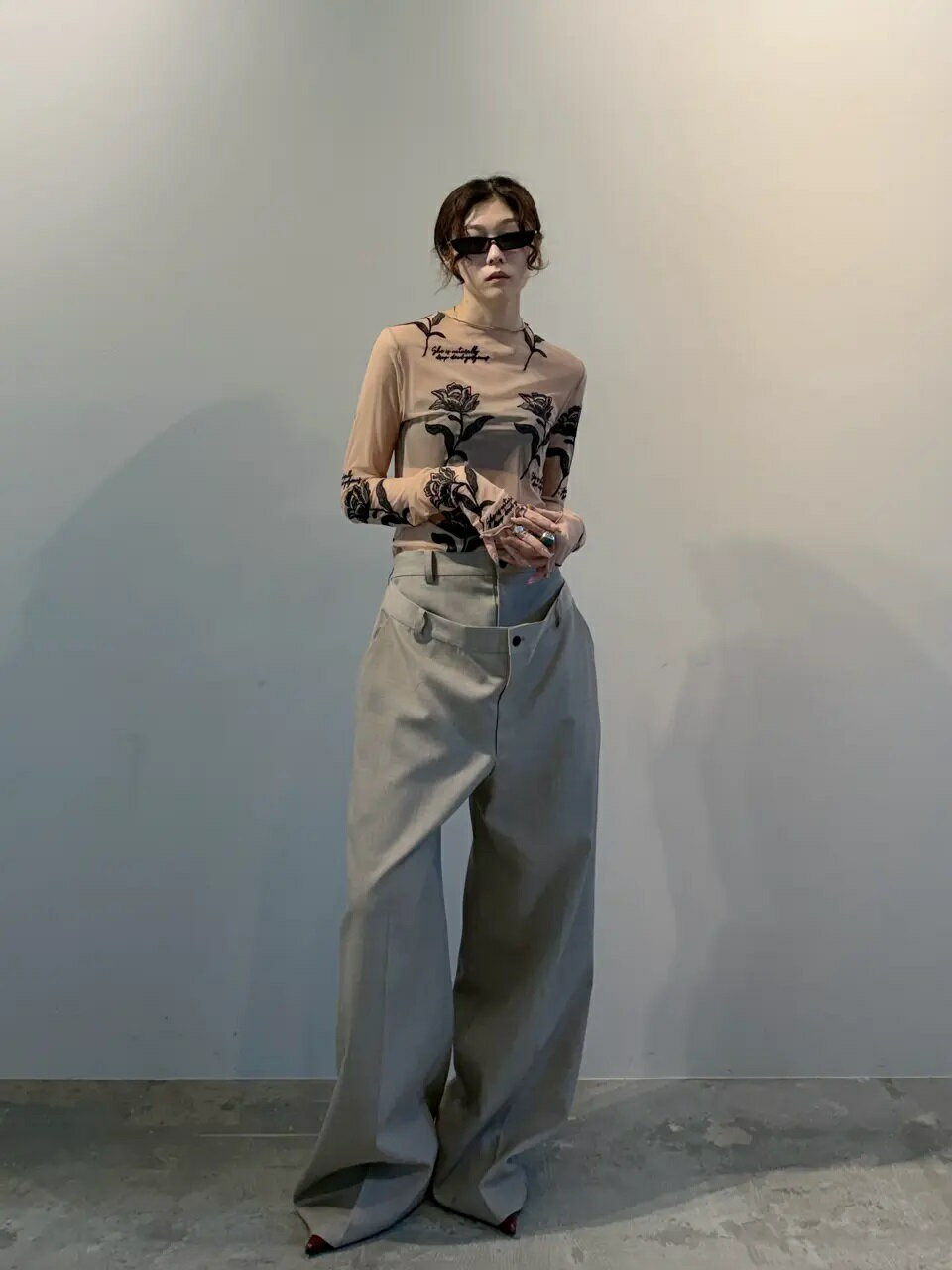 PRANK PROJECTのフラワーエンブロイダリートップス / Flower Embroidery Topsを使ったコーディネートを紹介します。｜Rakuten Fashion(楽天ファッション／旧楽天ブランドアベニュー)6730596
