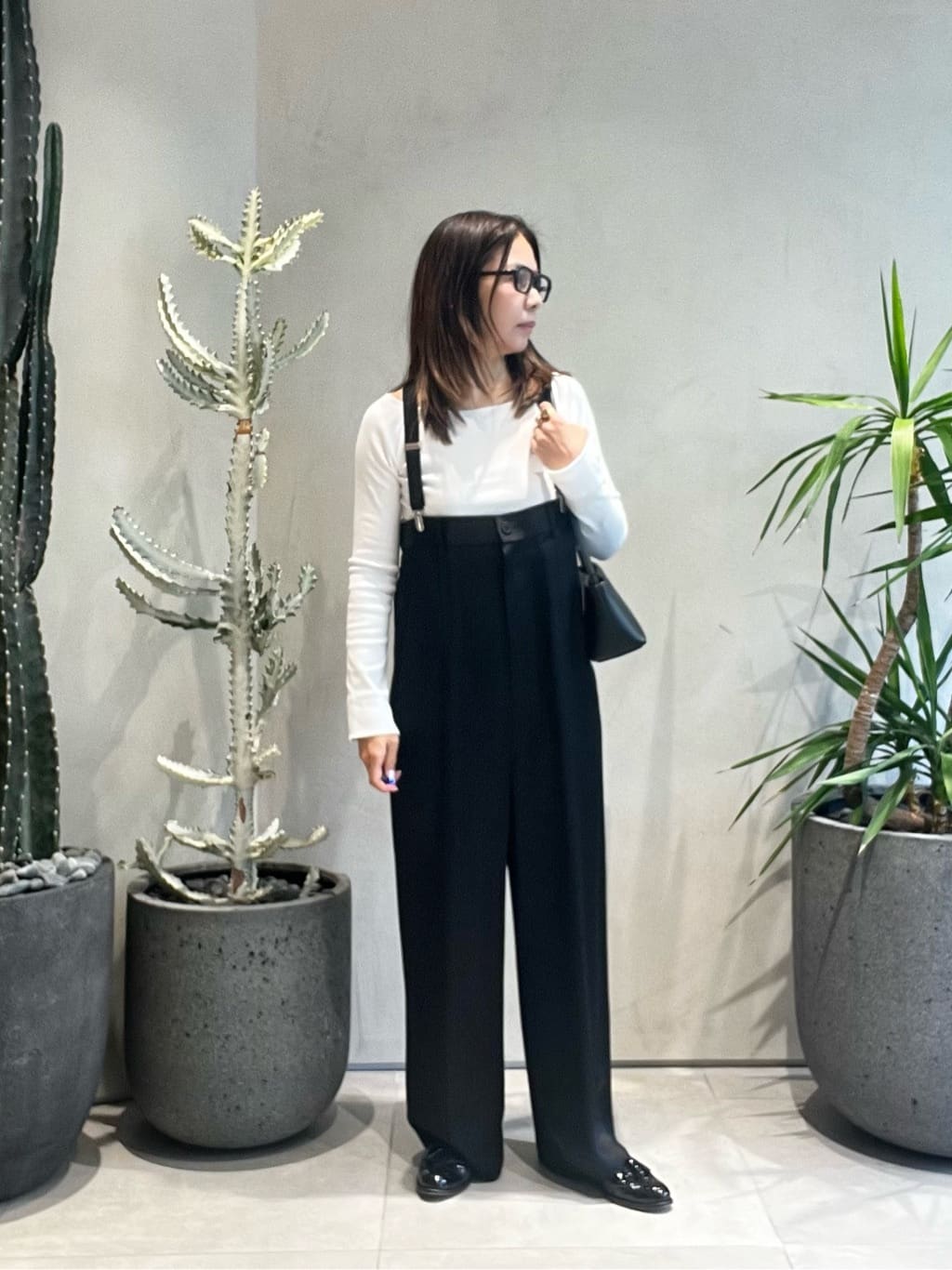 最終価格‼︎ 美品　＜conte＞サテン サスペンダー ワイドパンツ　36 conte ワイドパンツ パンツ 「conte」サテン サスペンダー ワイド