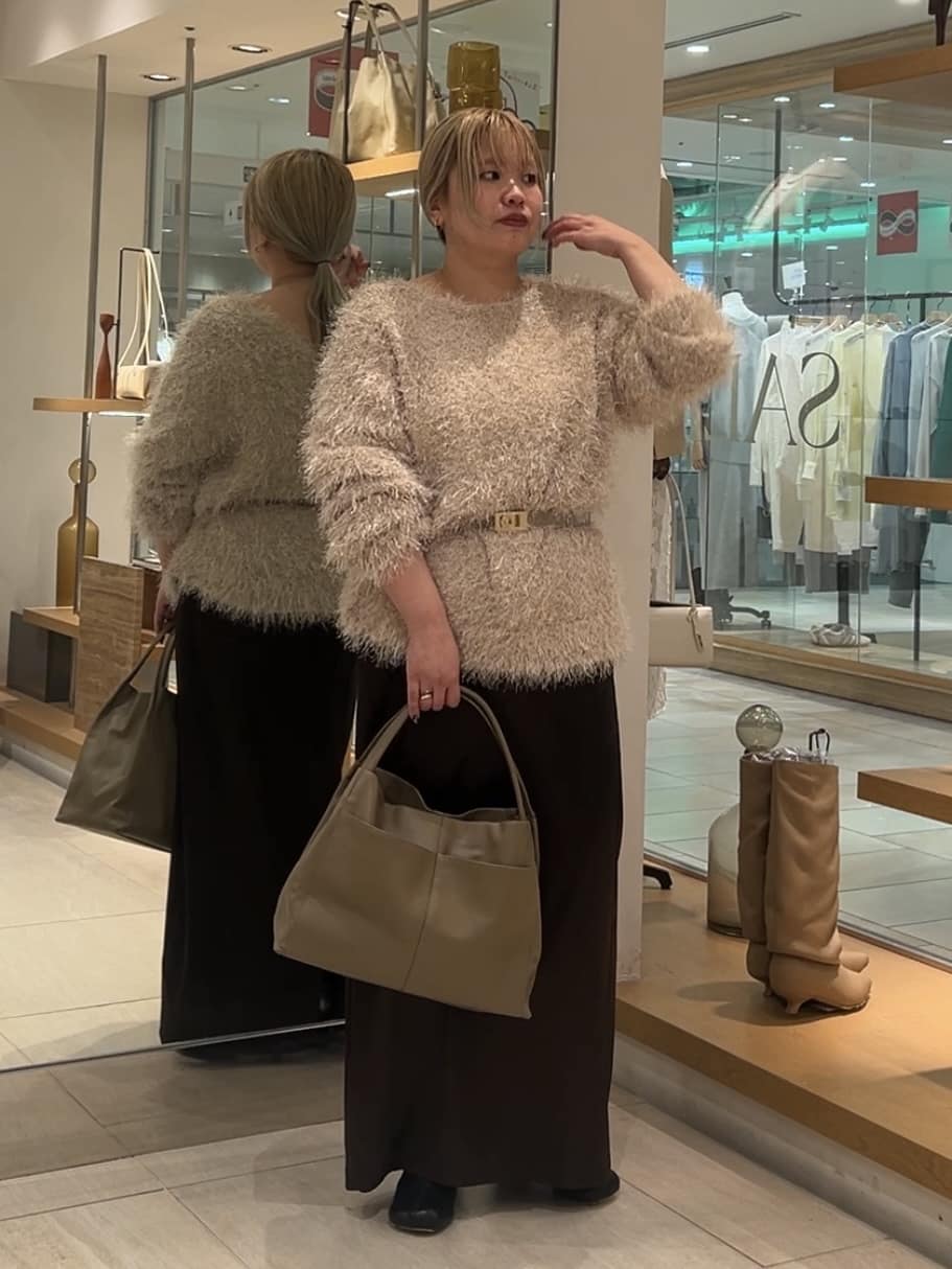 GALLARDAGALANTEの【手洗い可能】ストレッチサテンタイトスカートを使ったコーディネートを紹介します。｜Rakuten Fashion(楽天ファッション／旧楽天ブランドアベニュー)6737460