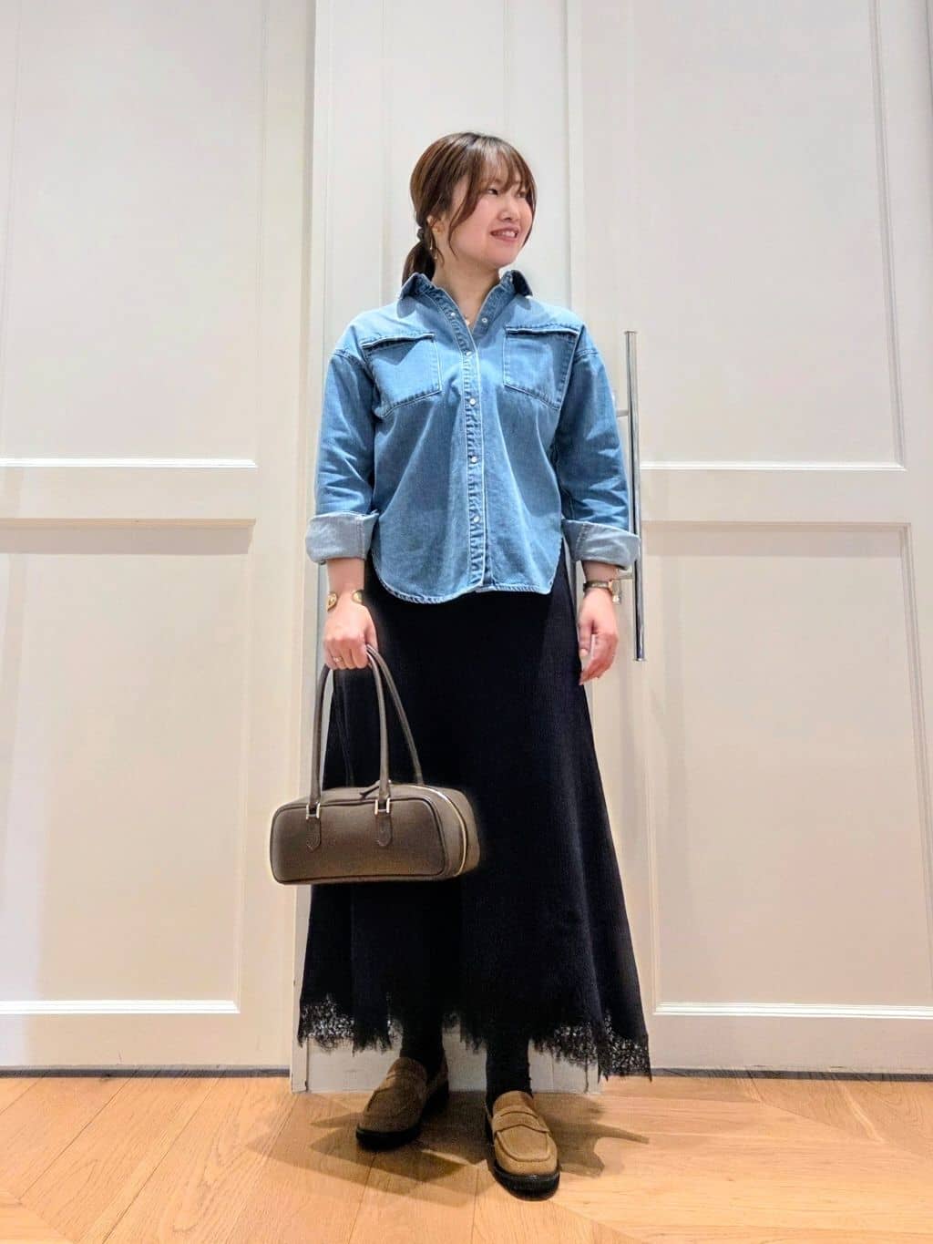 allurevilleのレースドッキングニットスカートを使ったコーディネートを紹介します。｜Rakuten Fashion(楽天ファッション／旧楽天ブランドアベニュー)6741000