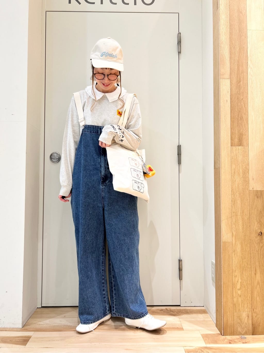 Samansa Mos2 | 【KODAK】チャーム付きトートバッグ | Rakuten Fashion