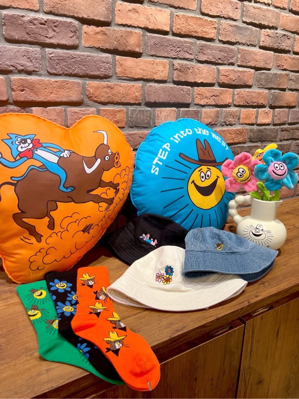 RODEO CROWNS WIDE BOWL | (Ryu Ambe)クッション | Rakuten Fashion