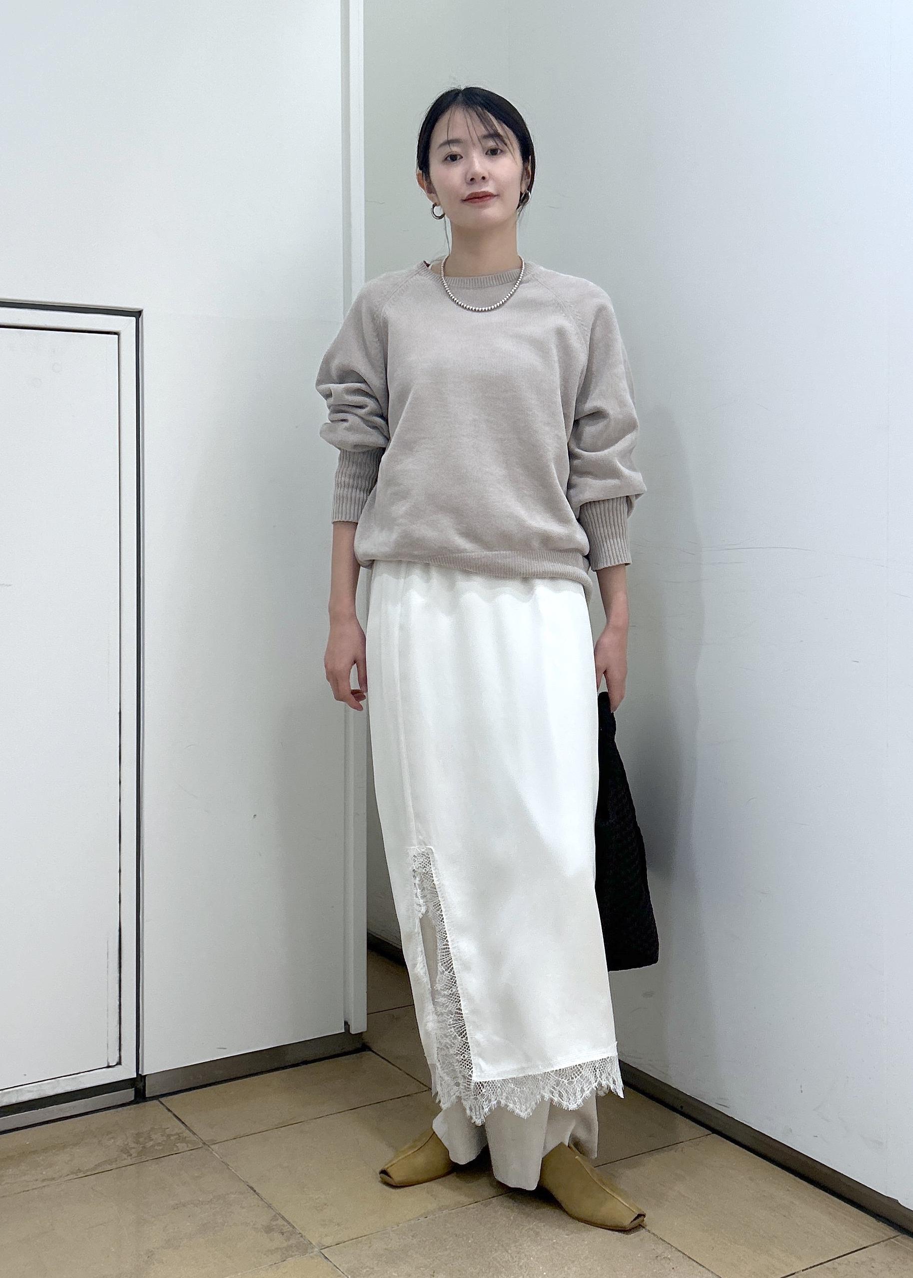 SALON adam et rope'のフレンチレースパネルスカートを使ったコーディネートを紹介します。｜Rakuten Fashion(楽天ファッション／旧楽天ブランドアベニュー)6819071