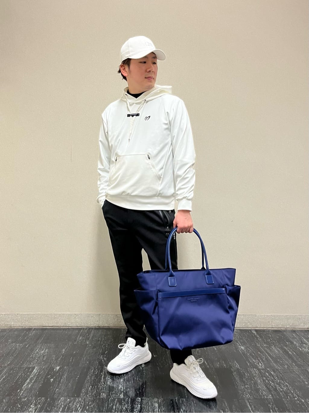 MASTER BUNNY EDITION | Peツイル トートバッグ (UNISEX) | Rakuten