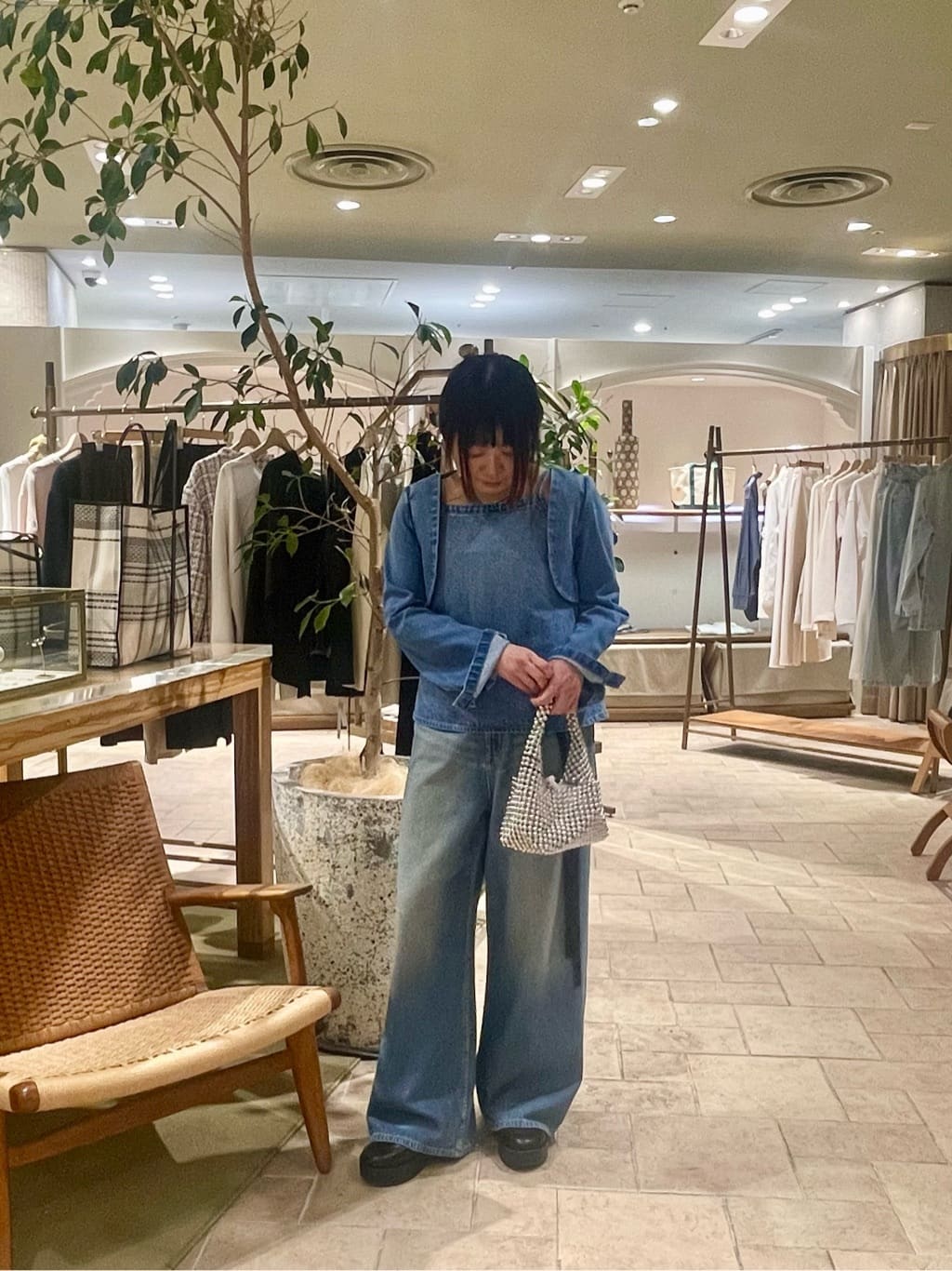 GALLARDAGALANTEの【PEAS】デニムジャケットボレロを使ったコーディネートを紹介します。｜Rakuten Fashion(楽天ファッション／旧楽天ブランドアベニュー)6771884