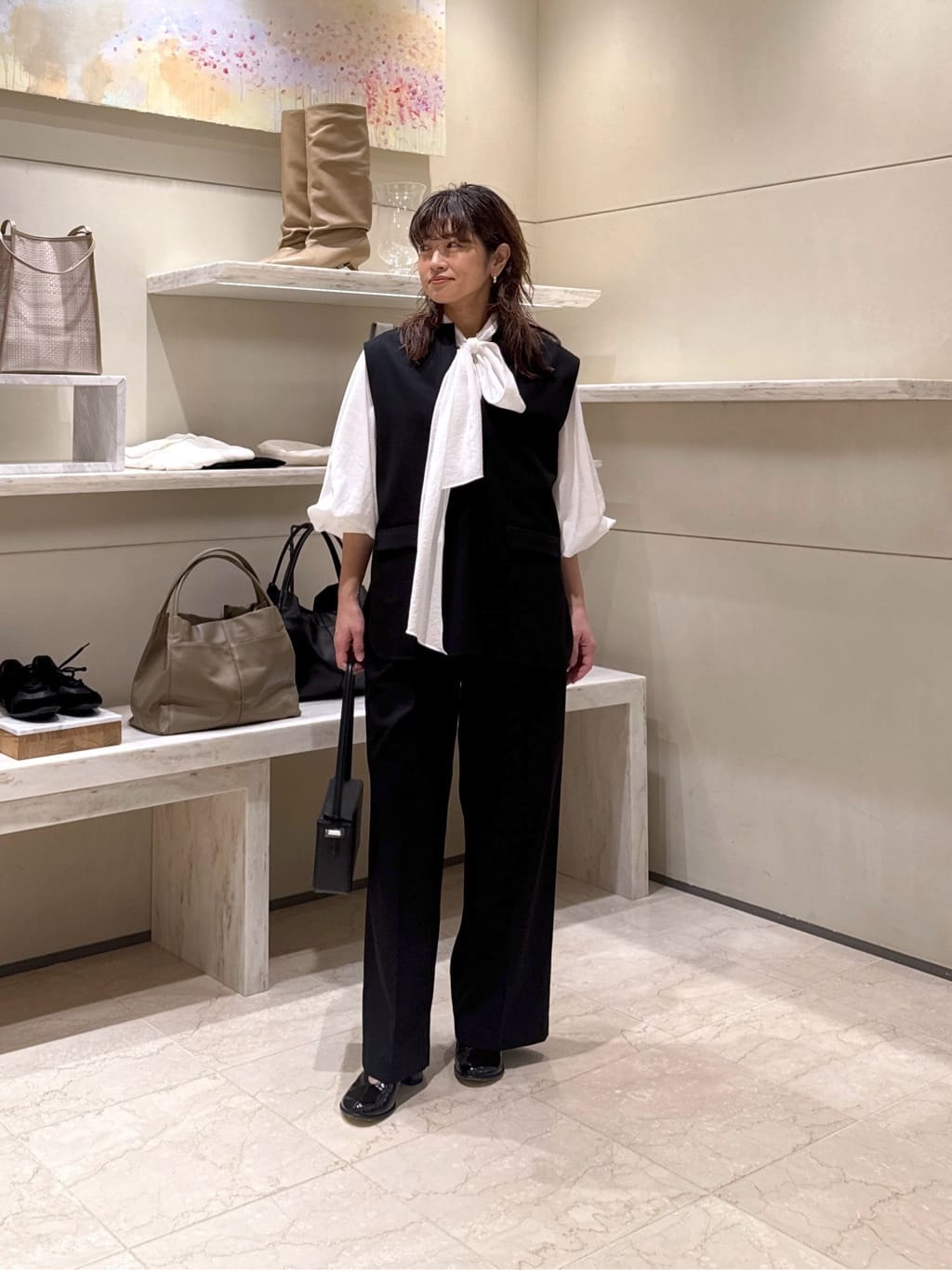 GALLARDAGALANTEの【上品×華やか】【2way】ギャザーボウタイブラウスを使ったコーディネートを紹介します。｜Rakuten Fashion(楽天ファッション／旧楽天ブランドアベニュー)6777960